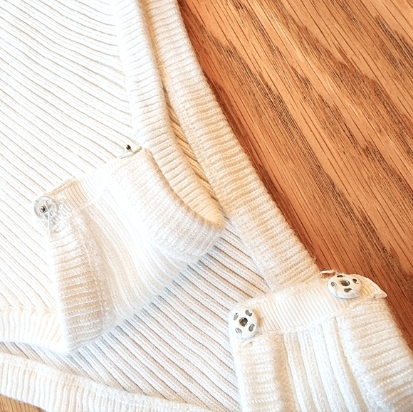 Pretty in Pointelle Bodysuit - Picture 6 of 7